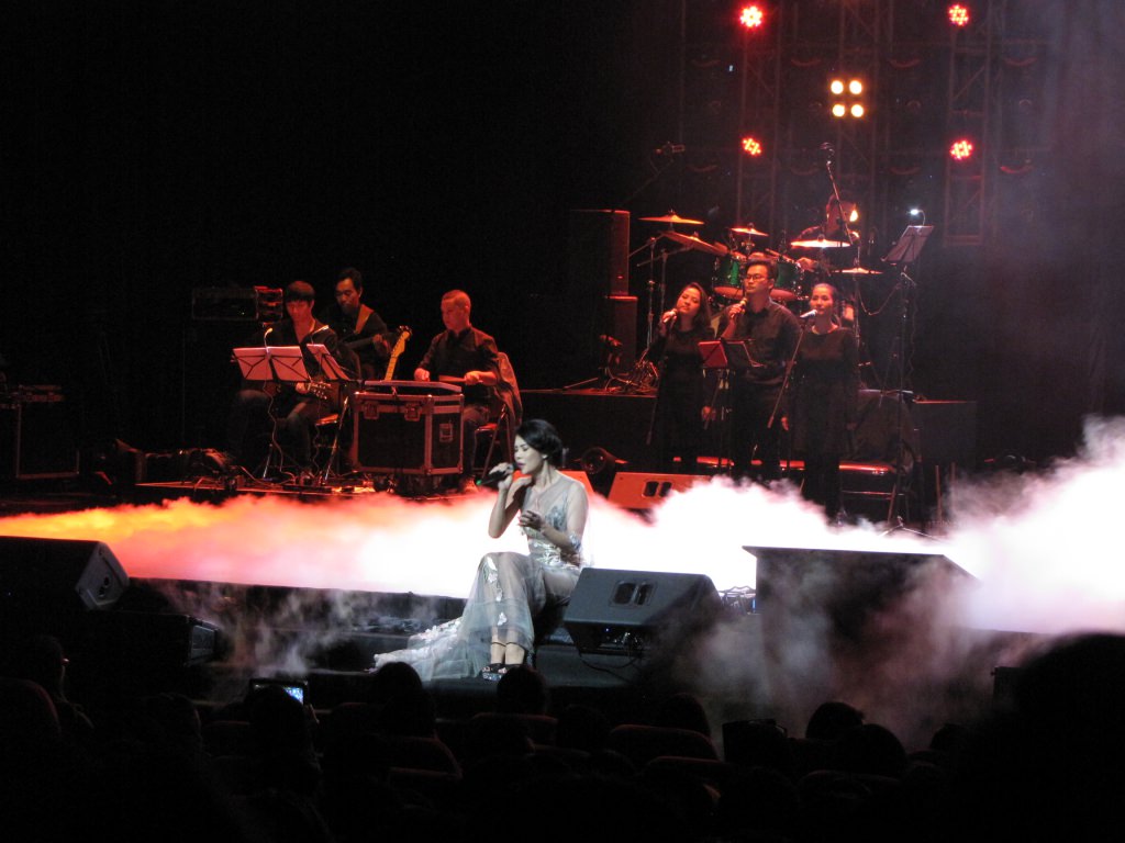 Thu Phương, Café-in-Concert, Nâu nóng
