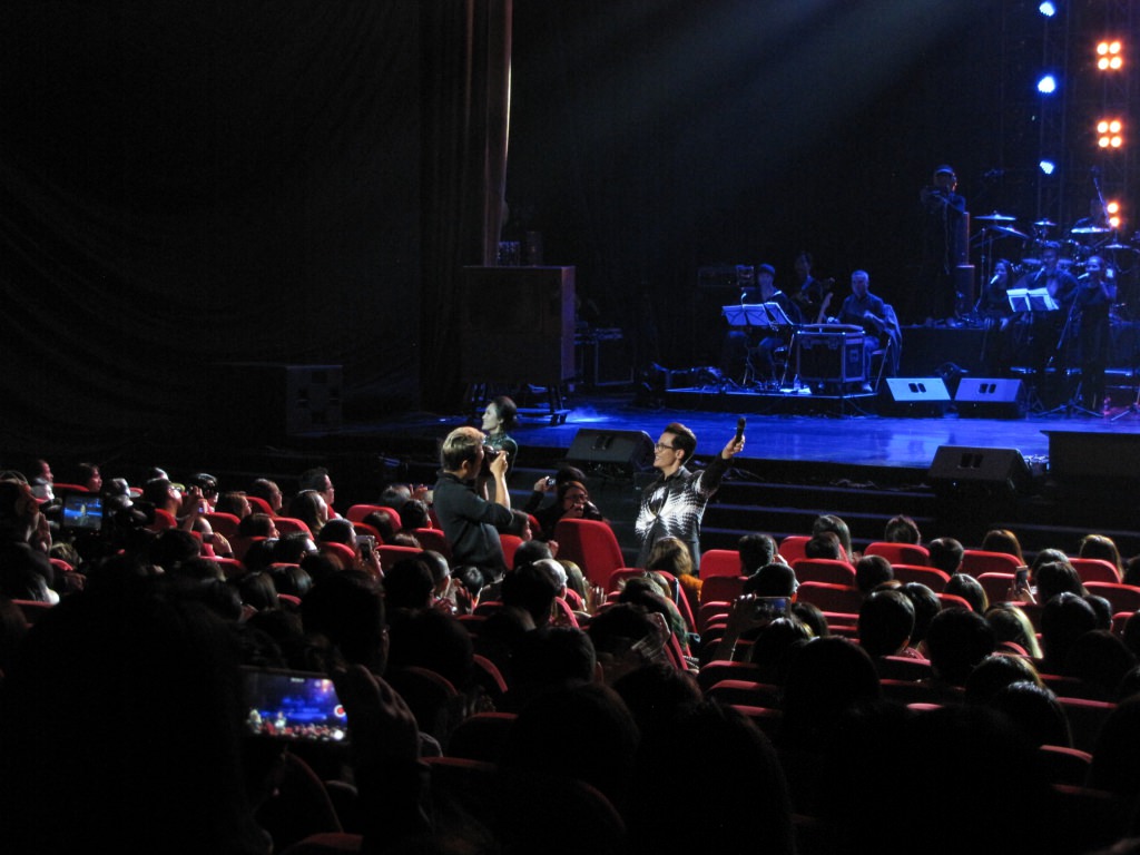 Phương Linh, Hà Anh Tuấn, Café-in-Concert, Nâu nóng