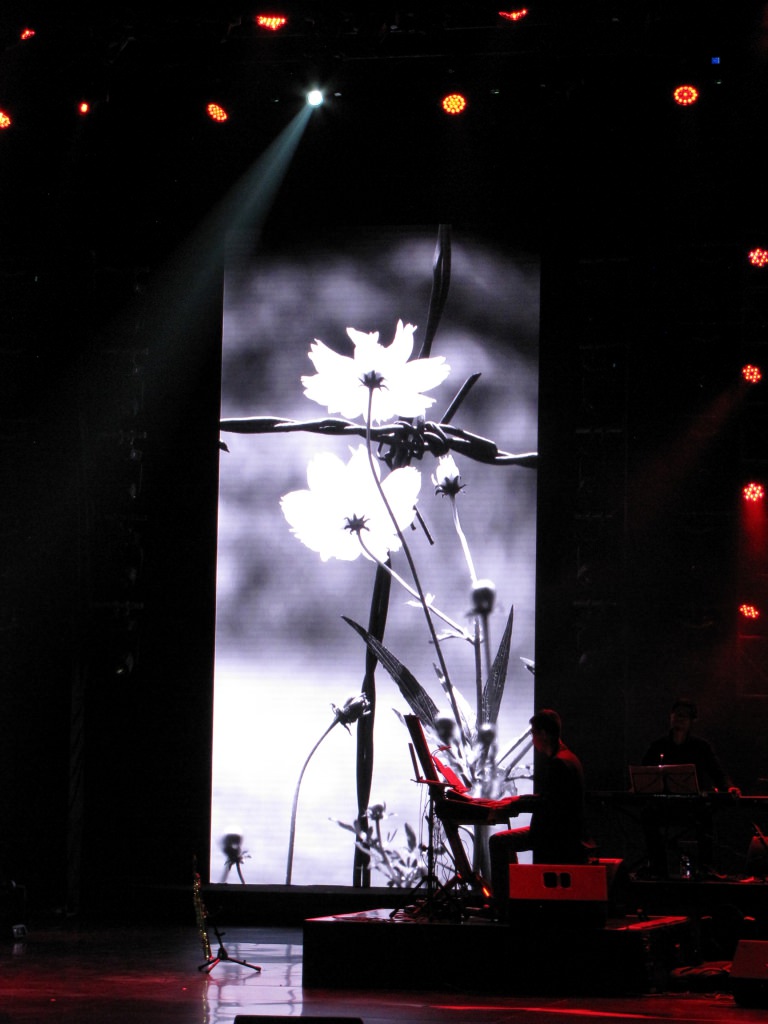Café-in-Concert, Nâu nóng
