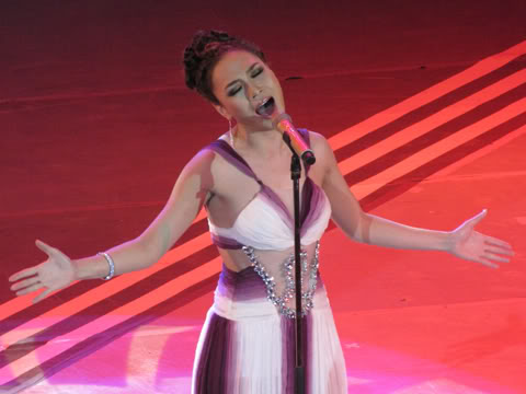 Mỹ Tâm trong live show Melodies of Time