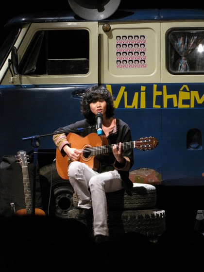 Lê Cát Trọng Lý trong live show Vui Thêm
