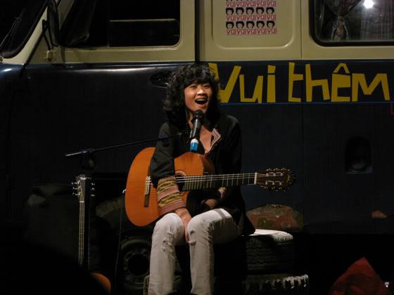 Lê Cát Trọng Lý trong live show Vui Thêm