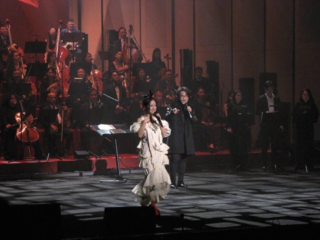 Concert Hồng Nhung hát về Hà Nội