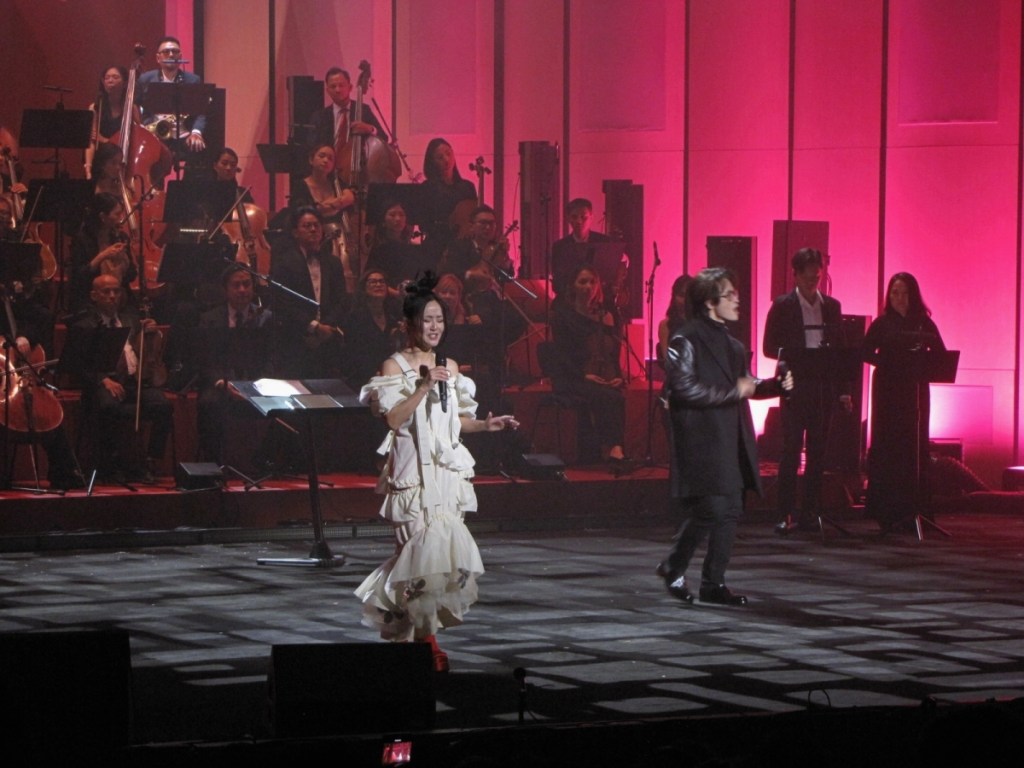 Concert Hồng Nhung hát về Hà Nội