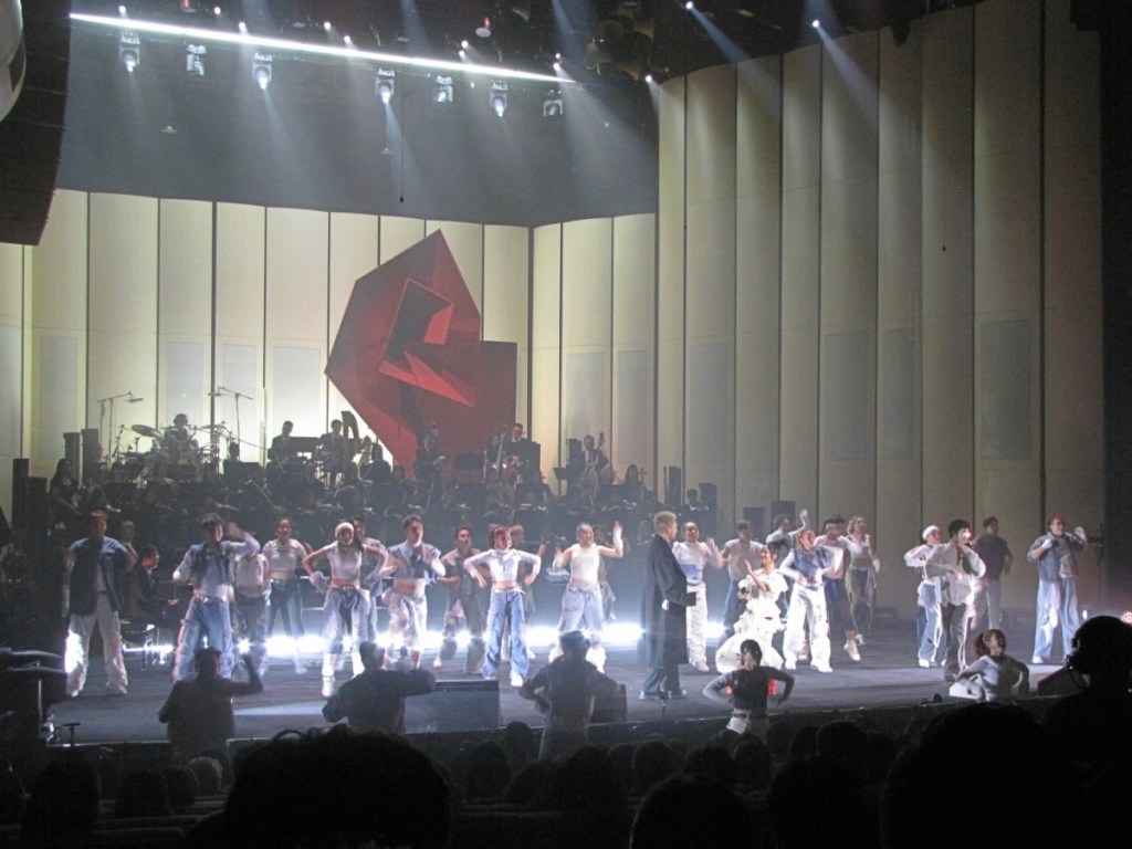 Concert Hồng Nhung hát về Hà Nội
